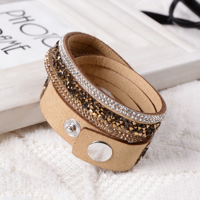 Křišťálový náramek světle hnědý