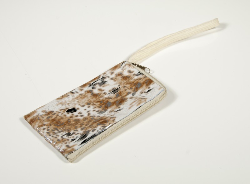 Levně Pouzdro na mobilní telefon hnědobéžové barvy 8 x 14 cm