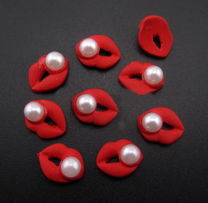 Dekorace na nehty červené rty
