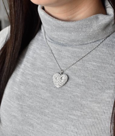 Strieborný prívesok s kryštálmi Swarovski biele srdce 34243.1 Kryštál
