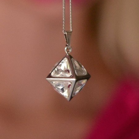 Prívesok pyramída so Swarovski Elements 34809.1 Kryštál
