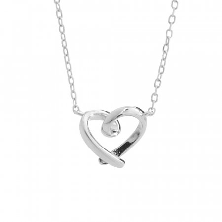 Stříbrný náhrdelník s motivem nepřesně spojeného srdce
