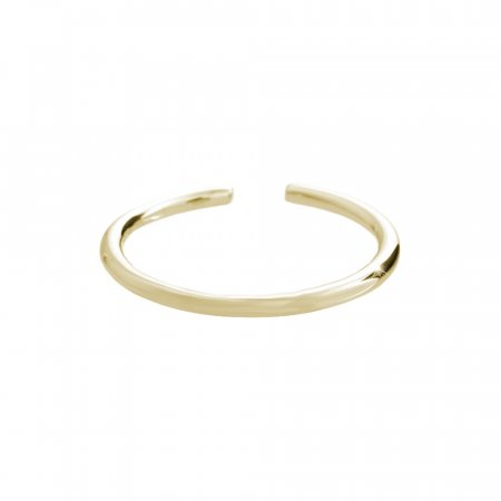 Stříbrný prsten kroužek ve zlaté barvě.