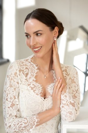 Stříbrný náhrdelník s perlou Swarovski bílý kulatý 32048.1 Bílá