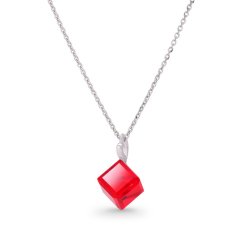 Náhrdelník so Swarovski Elements červená kocka Siam 8 mm