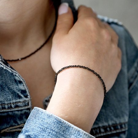 Náramok s pravými grey spinel kameňmi 43055.3 oceľ