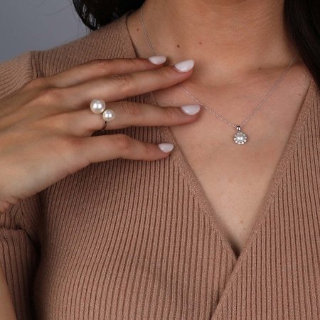 Zlatý 14 karátový náhrdelník kytička bílé zlato s bílou říční perlou a brilianty 82PB00036