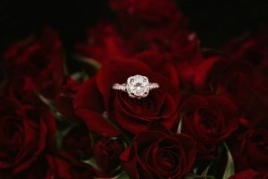 Nejdražší zásnubní prsten: Jak na luxusní žádost o ruku?