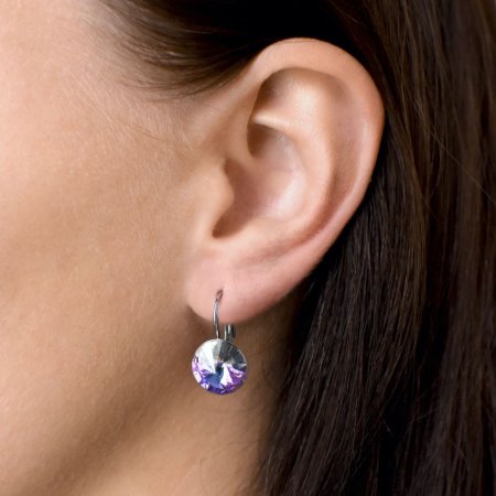 Strieborné náušnice visiace s kryštálmi Swarovski fialové okrúhle 31106.5 Vitrail Light