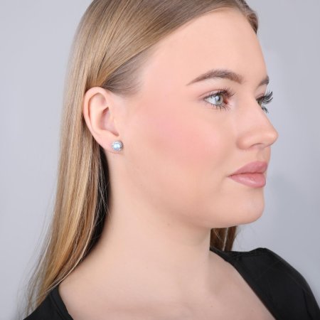 Strieborné náušnice pecka s kryštálmi Swarovski a svetlo modrou matnou perlou okrúhle 31214.3 Light Blue