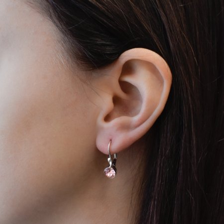Strieborné náušnice visiace s kryštálmi ružové okrúhle 31112.3 Light Rose