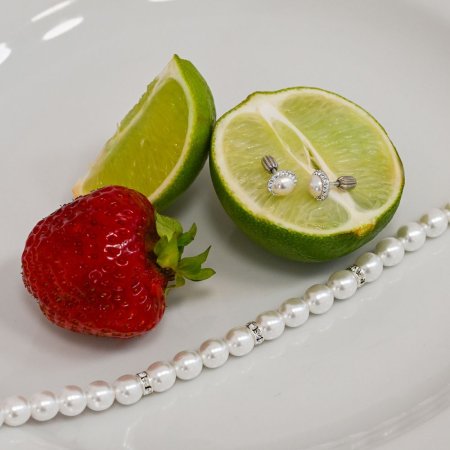 Stříbrné náušnice pecka s krystaly Swarovski a bílou perlou kulaté 31314.1 White