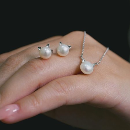 Stříbrné náušnice kočičky s říční perlou 21117.1