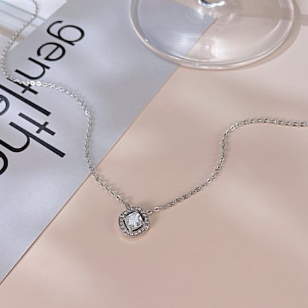 Náhrdelník s čírymi zirkónmi Princesse SN001C