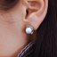 Stříbrné náušnice pecky s bílou říční perlou 21038.1