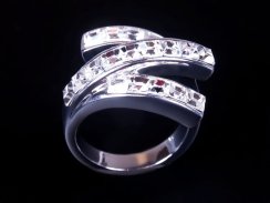 Prsteň sa Swarovski Elements vykladaný Krystal