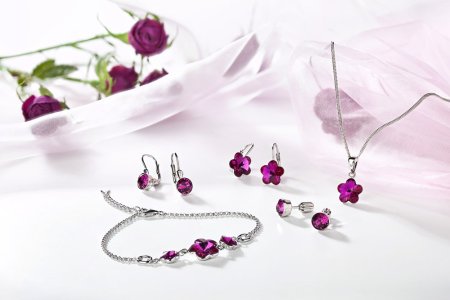 Strieborné náušnice visiace s kryštálmi ružové okrúhle 31112.3 Fuchsia