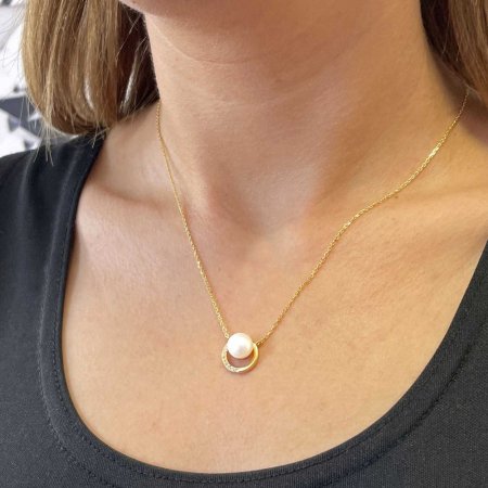 Pozlátený strieborný náhrdelník s bielou riečnou perlou 22039.1 Au plating