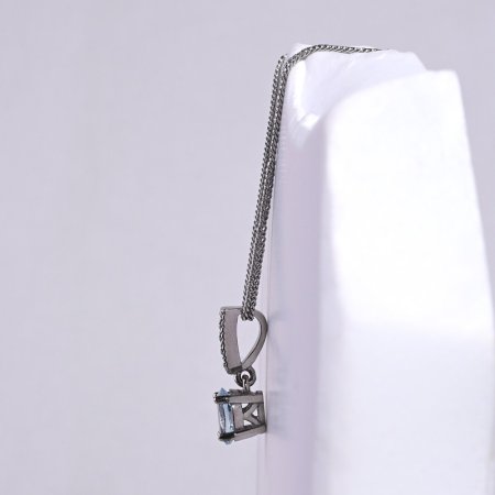Strieborný náhrdelník luxusný s pravými minerálnymi kameňmi modrý 12082.3 london nano, sky topaz