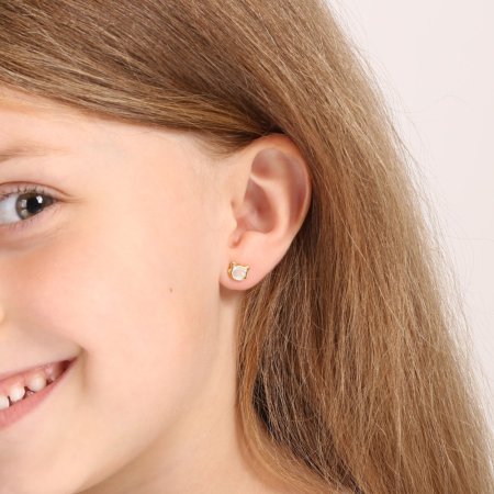 Pozlátené strieborné náušnice mačky s perleťou 11711.1