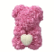 Ružový dekoratívny medvedík z penových ruží s perlovým srdiečkom
