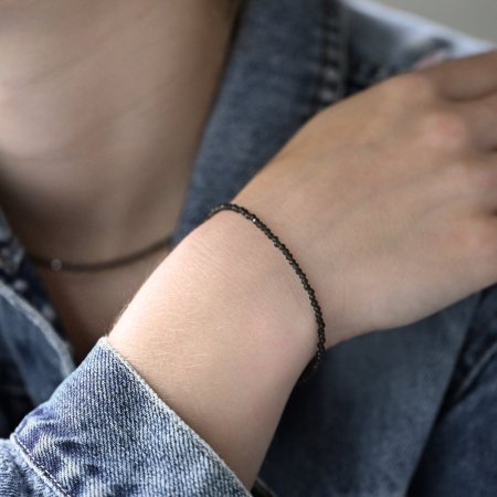 Náramok s pravými grey spinel kameňmi 43055.3 oceľ