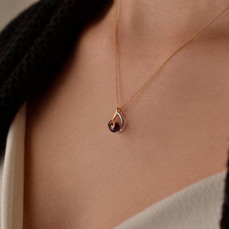 Zlatý 14 karátový náhrdelník žlté zlato s čiernou riečnou perlou 92P00030 black