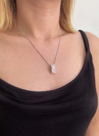 Strieborný náhrdelník so Swarovski kryštálmi ružový obdĺžnik 32074.3 Magic Rose