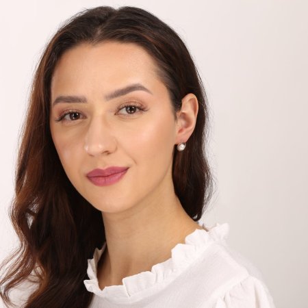 Stříbrné náušnice pecky s bílou říční perlou 21041.1B