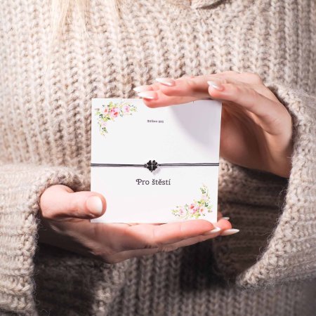 Kabbalah náramek se stříbrným čtyřlístkem 13047.3 black