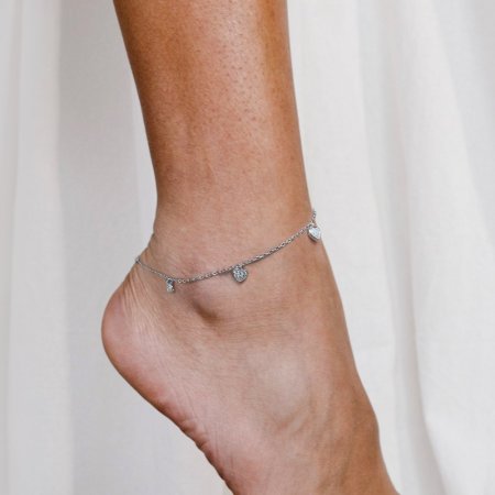 Stříbrný řetízek na nohu srdíčka s bílými zirkony 16004.1