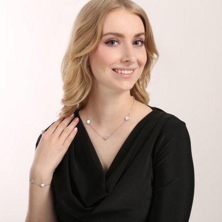 Strieborný náhrdelník štvorlístky s perleťou 12150.1