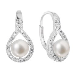 Strieborné náušnice visiace s bielou riečnou perlou 21053.1