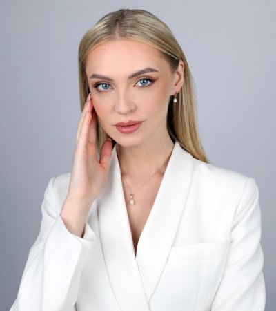 Zlaté 14 karátové náušnice visiace s riečnou perlou a briliantmi 91PB00039