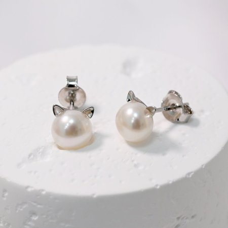 Stříbrné náušnice kočičky s říční perlou 21117.1