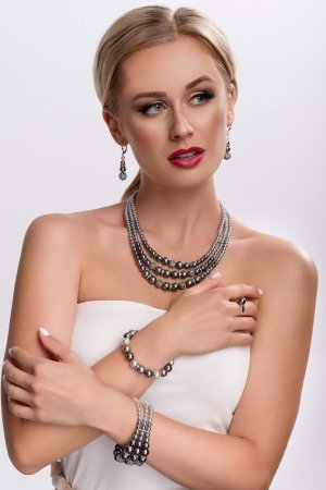 Náramok šedý so Swarovski Elements trojitý 33064.3 Grey
