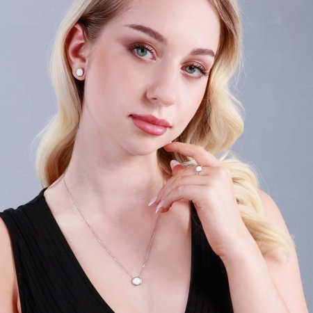 Náhrdelník se syntetickým bílým opálem kulatý 12065.1 white