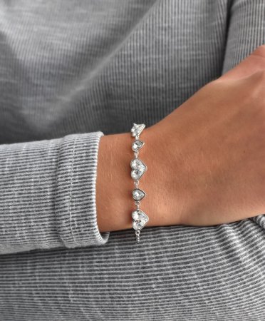 Strieborný náramok so Swarovski kryštálmi biele srdce 33109.1 Krystal