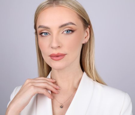Zlatý 14 karátový náhrdelník žlté zlato s čiernou riečnou perlou 92P00030 black