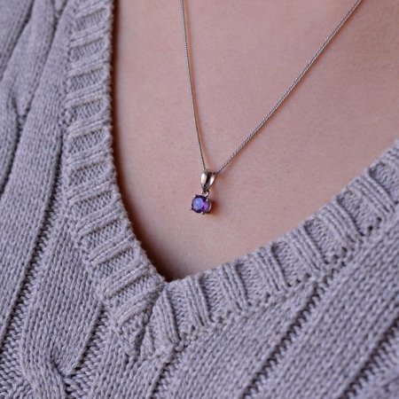 Strieborný náhrdelník s pravým minerálnym kameňom fialový 12078.3 ametyst