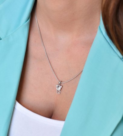 Strieborný prívesok s kryštálom Swarovski biely medvedík 34229.1 Krystal