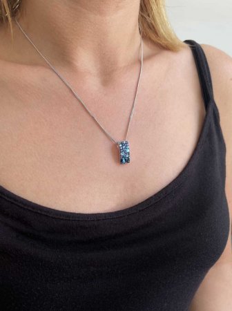 Strieborný náhrdelník so Swarovski kryštálmi modrý obdĺžnik 32074.3 Blue Style