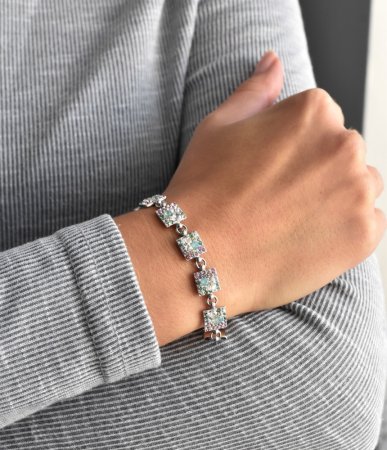 Stříbrný náramek se Swarovski krystaly mix barev 33047.3 Sakura