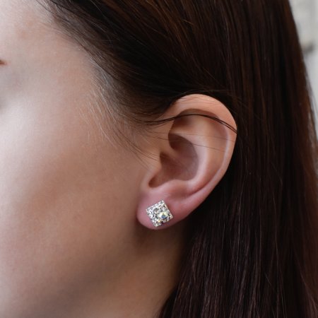 Stříbrné náušnice pecka s krystaly Swarovski ab efekt kosočtverec 31169.2 AB