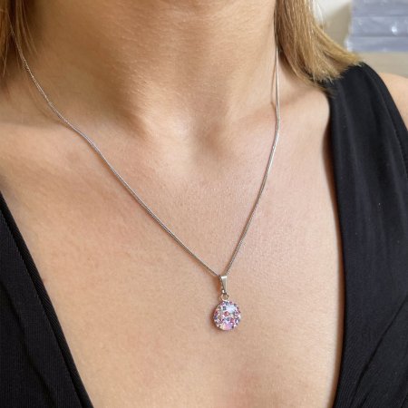 Stříbrný náhrdelník se Swarovski krystaly kulatý růžový 32086.3 Magic rose