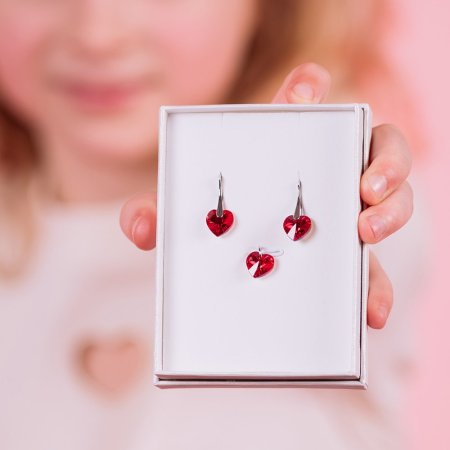 Sada šperkov s kryštálmi Swarovski náušnice a prívesok červené srdce 39003.4 Siam