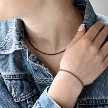 Náhrdelník s pravými grey spinel kamene 42012.3 oceľ