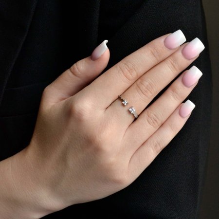 Stříbrný prsten se zirkony bílé kostičky 15003.1