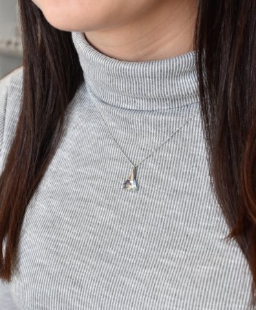 Súprava šperkov s kryštálmi Swarovski náušnice a prívesok ab efekt trojuholník 39174.2 AB