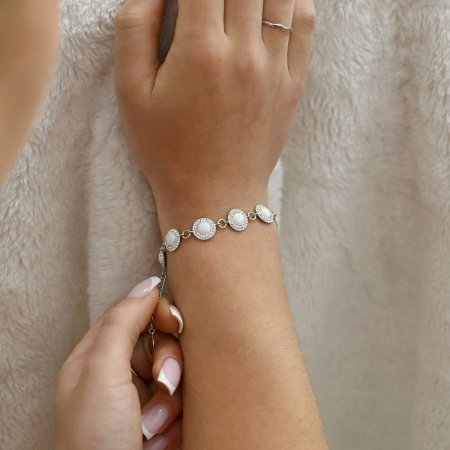 Stříbrný náramek se syntetickým opálem a s křišťály Preciosa bílý 33105.1 White s. Opal